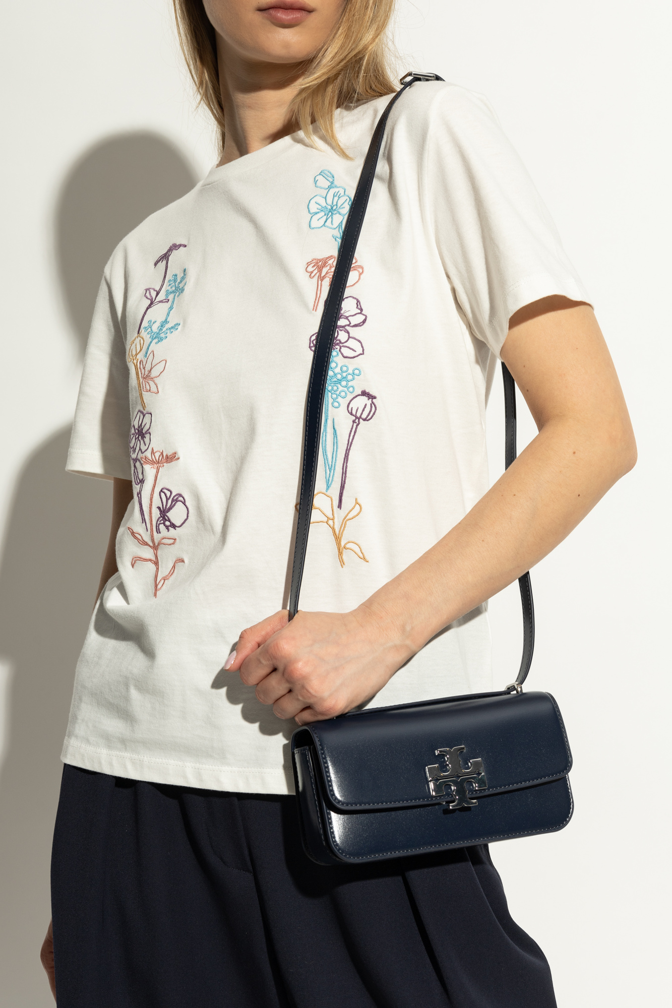 ショルダーバッグ・ポシェット Tory Burch Navy Blue Leather Eleanor Shoulder Bag Tory Burch Small Eleanor Shoulder Bag | Blue | FARFETCH